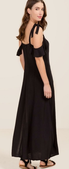 NEW- Francesca's EVITA  EMBROIDERY MAXI DRESS - Picture 2 of 9